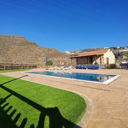 Casa rural con piscina privada, BBQ, vista a océano en Tenerife Sur Hébergement de vacances