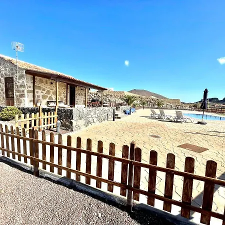 Hébergement de vacances Casa rural con piscina privada, BBQ, vista a océano en Tenerife Sur