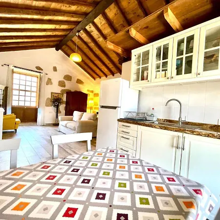 Hébergement de vacances Casa rural con piscina privada, BBQ, vista a océano en Tenerife Sur *