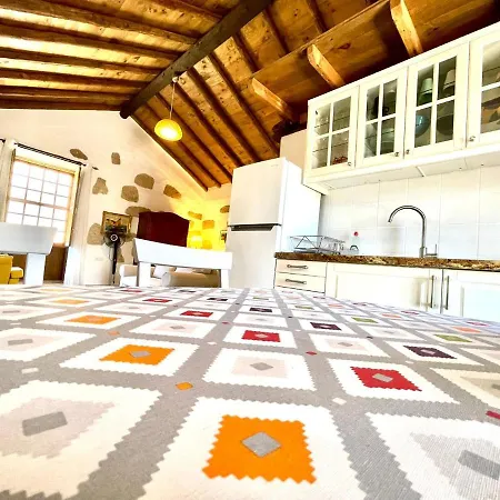 Casa rural con piscina privada, BBQ, vista a océano en Tenerife Sur Hébergement de vacances