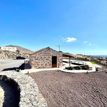 Casa rural con piscina privada, BBQ, vista a océano en Tenerife Sur Hébergement de vacances