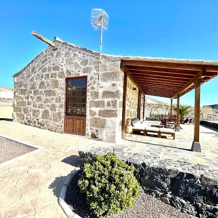Casa rural con piscina privada, BBQ, vista a océano en Tenerife Sur Hébergement de vacances