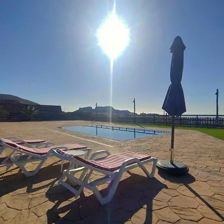 Casa rural con piscina privada, BBQ, vista a océano en Tenerife Sur Hébergement de vacances San Miguel de Abona