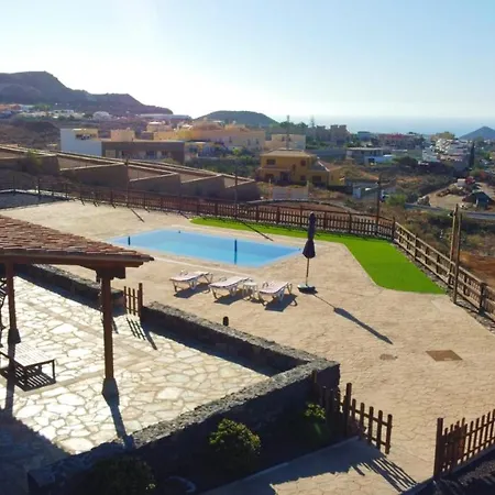 Hébergement de vacances Casa rural con piscina privada, BBQ, vista a océano en Tenerife Sur *