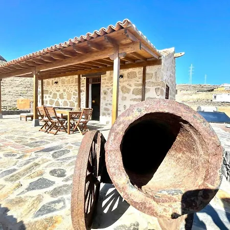Casa rural con piscina privada, BBQ, vista a océano en Tenerife Sur Hébergement de vacances San Miguel de Abona