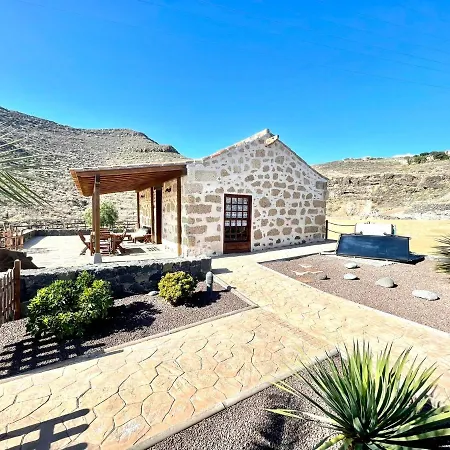 Casa rural con piscina privada, BBQ, vista a océano en Tenerife Sur Hébergement de vacances San Miguel de Abona