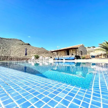 Casa rural con piscina privada, BBQ, vista a océano en Tenerife Sur