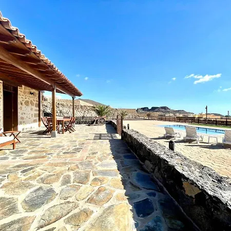 Casa rural con piscina privada, BBQ, vista a océano en Tenerife Sur