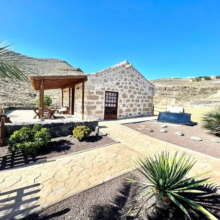 Casa rural con piscina privada, BBQ, vista a océano en Tenerife Sur *