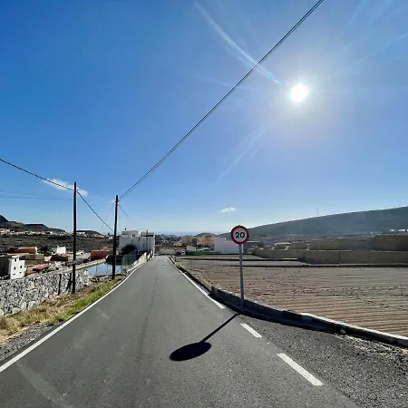 Casa rural con piscina privada, BBQ, vista a océano en Tenerife Sur