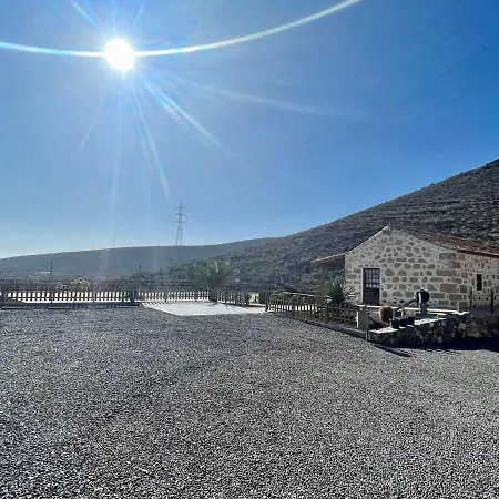 Casa rural con piscina privada, BBQ, vista a océano en Tenerife Sur Hébergement de vacances
