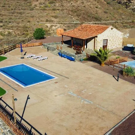 Hébergement de vacances Casa rural con piscina privada, BBQ, vista a océano en Tenerife Sur *